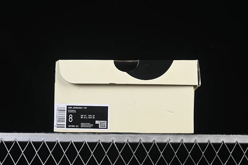 All categories Nk Air Force 1 Air Force series Nk Air Force 1 Low Air Force low-top Nike Air Force 1'07 Low LV joint beige print Air Force 1 low-top casual sneakers DD1982-321
